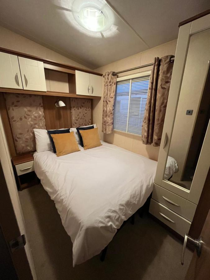 وايتستابل Lovely Static Caravan المظهر الخارجي الصورة